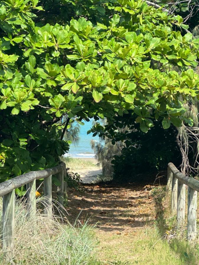 The Luv Shack At The Beach Yeppoon Exterior photo